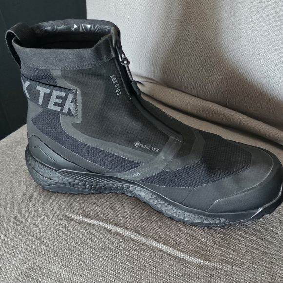 Adidas x Pharrell WilliamsTerrex Free Hike, cold ready (Triple black) - Picture 8 of 8